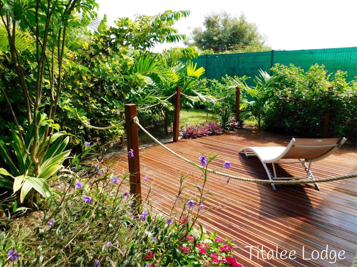 Titalee Lodge 3 Villas Autour D'Une Piscine Saint-Francois  Bagian luar foto